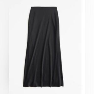 Abercrombie & Fitch elevated satin column maxi skirt, size medium